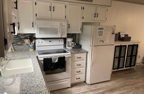 Myrtle Beach Apartamento | Perfect Location at the Beach! 1st floor Unit !