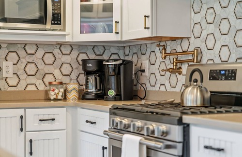 Hector Casa | Perfect location for exploring Seneca Lake!