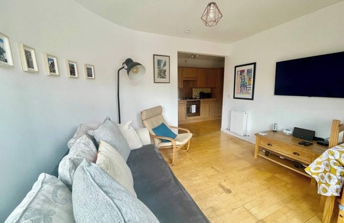 North West Apartamento | Perfect Location in Heart of Glasgow West End! | Pass the Keys