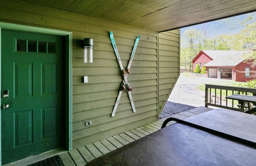 Northface Casa | Perfect location for a Canaan Valley vacation! "Apres" Ski has it all!