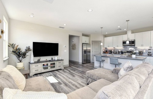 Sacramento Casa | Perfect long term rental home in a peaceful neighborhood