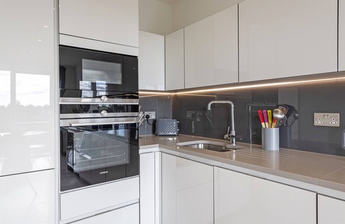 Northcote Apartamento | Perfect Luxury Penthouse - Overlooking parkland with views for days