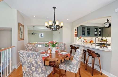 The Mesa Condominio | Perfect Mesa Retreat | Remodeled Condo with a Pool