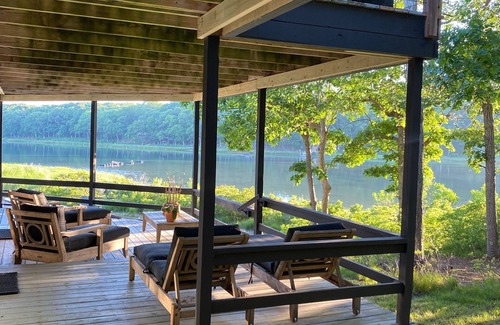 Clearwater Beach Casa | Mid-Century Waterfront House East Hampton retiro durante todo el año