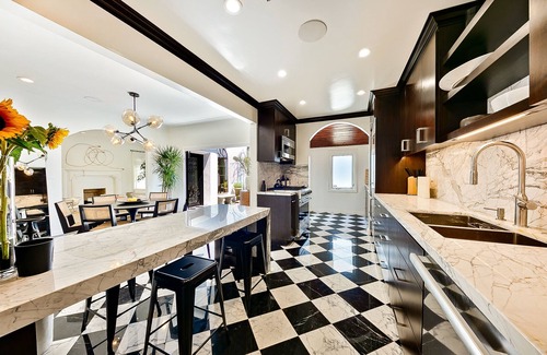 Melrose Casa | Perfect Oasis for You and Your Family!