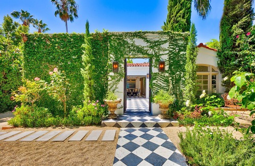 Melrose Casa | Perfect Oasis for You and Your Family!
