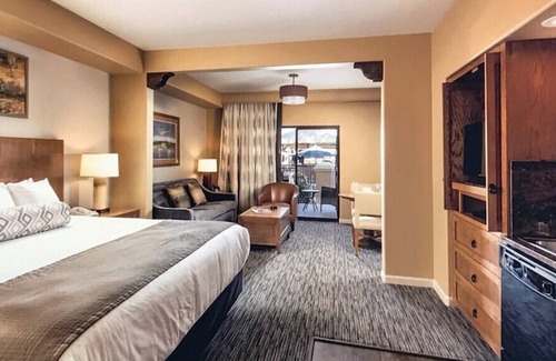 Legacy Complejo | PERFECT PHOENIX LOCATION~ Beautiful RESORT & King Bed CONDO~ Amenities ++ !!