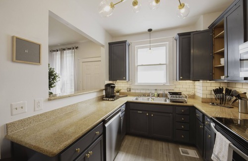 Metropolitan Casa | Perfect place for family vacations in the fashionable and fun Starland District!