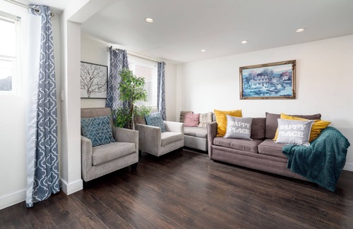 Oakland Casa | perfect place to stay in the bay. free parking on site