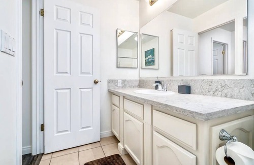 Greenacres Casa | Perfect Private Getaway Near Downtown Bakersfield!