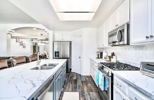 Greenacres Casa | Perfect Private Getaway Near Downtown Bakersfield!