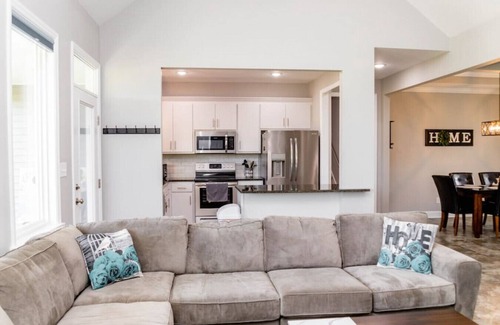 Greenville Casa | Perfect Private Getaway by ECU