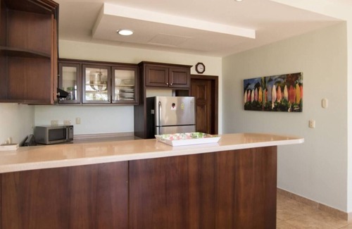Playa Hermosa Casa | Fabulous Family Style Home - Walking distance from Hermosa Beach - Casa de Gigi