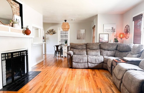 Yuba City Apartamento | Perfect room with private porch and excellent location