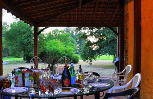 Borderes-et-Lamensans Casa | Lugar perfecto para unas vacaciones en familia o con amigos con río privado y piscina.