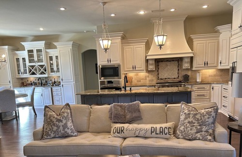 Conway Casa | Perfect setting for viewing the solar eclipse.