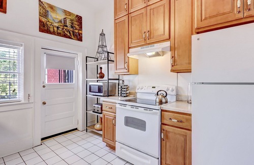 Thomas Square Apartamento | Perfect Starland 2 Bedroom | Heated Pool Access