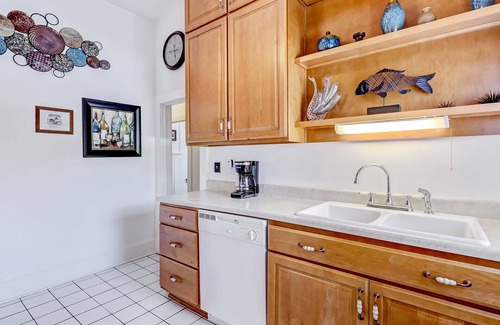 Thomas Square Apartamento | Perfect Starland 2 Bedroom | Heated Pool Access
