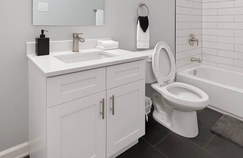 Lakeview Apartamento | Perfect Stay - Modern 2BR Unit