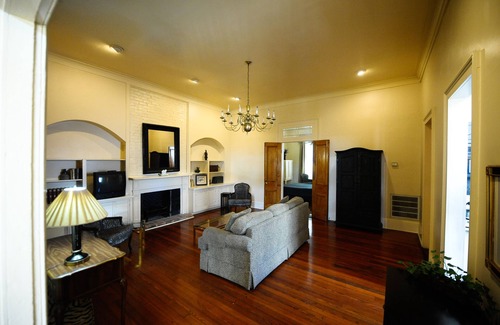 Faubourg Marigny Hotel | Perfect Condo para Jazz Fest New Orleans!