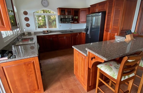 Ballena Casa | Perfect viewing of migrating Pacific whales, from the hills above Ojochal