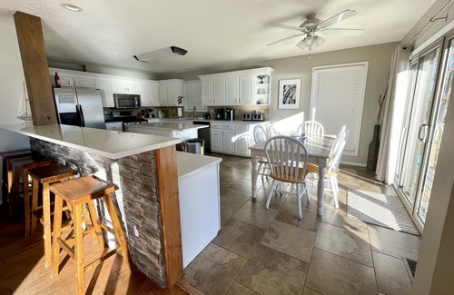 Edgemont Casa | Gran casa frente al lago, acceso frente al lago, teatro, bañera de hidromasaje, kayaks gratis, vista al lago