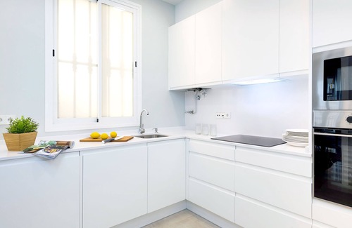 Historical Center Apartamento | Perfectly Located Apartment with City Views. Encarnacion
