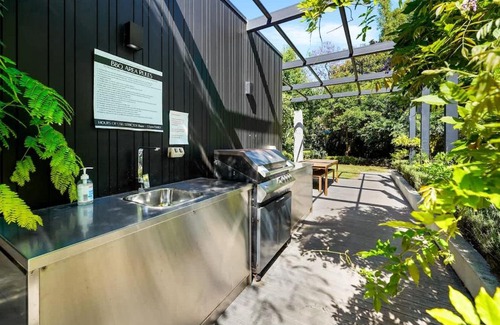 Caulfield North Apartamento | Perfectly Located Executive 1BR at Caulfield North