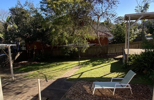 Castle Hill Casa | Perfectly located house with a big backyard