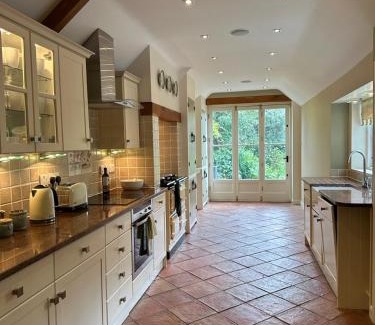 Hambleden Casa | Perfectly Positioned Hambleden House