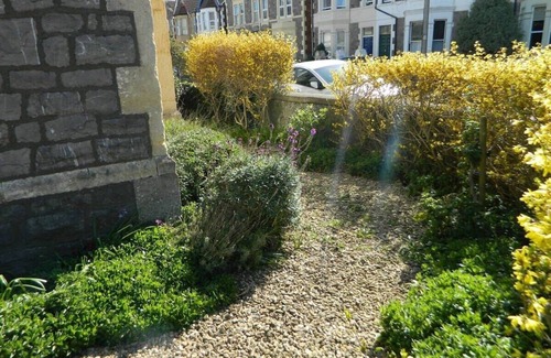 Weston-super-Mare Apartamento | Period Apartment close to the Sea Front.