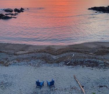 Ogunquit Casa | Perkins Cove Oceanfront Cottage