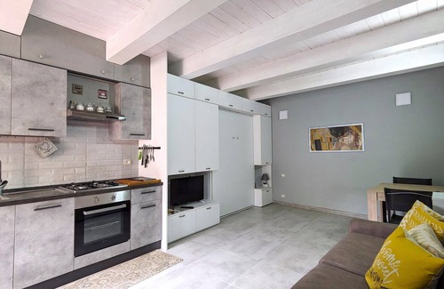 Precetto Casa | Perla House