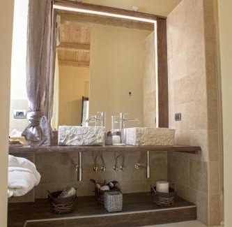 The Trulli of Alberobello Cama Y Desayuno | Perlage Suite Luxury B&B - Amazing view of Trulli