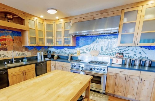 Kirkwood Chalet De Esquí | Perle du Bois - Ski in/Ski out 6 bedroom luxury home in Palisades at Kirkwood