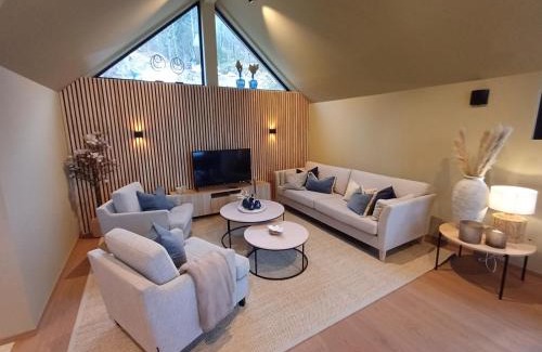 Kragero Casa | Perle ved sjøen! Ny hytte på 90m2.