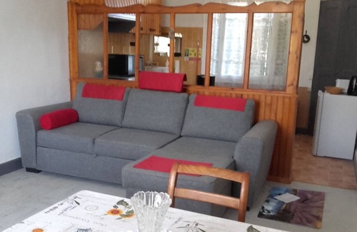 Pernes-les-Fontaines Apartamento | PERNES LA PROVENCALE