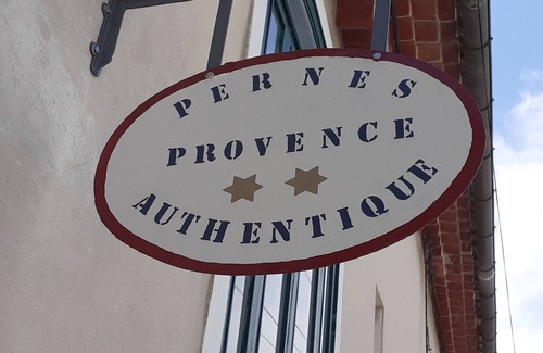 Pernes-les-Fontaines Apartamento | PERNES PROVENCE AUTHENTIQUE