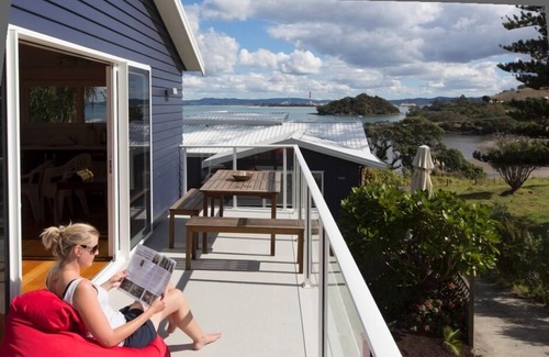 Whangarei Heads Apartamento | Personalizado, boutique, alojamiento frente a la playa.
