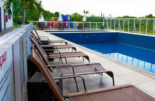 Portal do Sol Apartamento | Perto do Mar, 5G, Ar e Piscina C/Churrasqueira