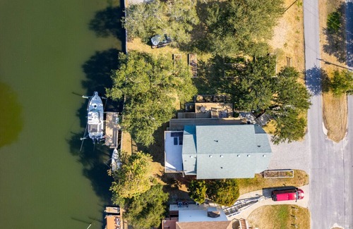 Brigands' Bay Casa | Pescadora: Waterfront Retreat w Private Dock, by Rather Be Properties