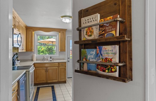 Middletown Casa | Pet & Family Friendly Home Close to Beaches!