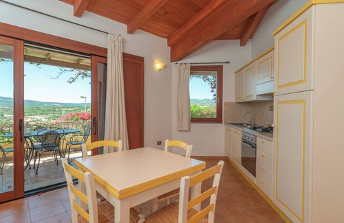 Santa Teresa di Gallura Villa | "Villa Athena" con Wi-Fi, jardín y terraza; mascotas permitidas