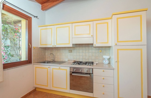 Santa Teresa di Gallura Villa | "Villa Athena" con Wi-Fi, jardín y terraza; mascotas permitidas
