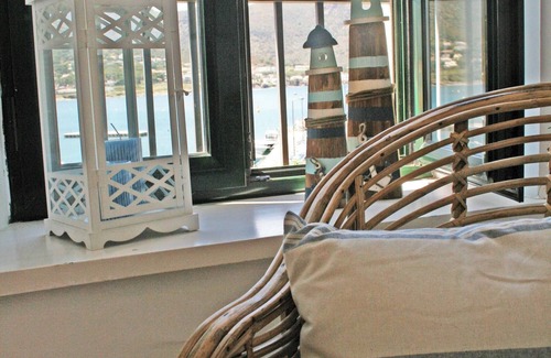 Port de la Selva Apartamento | Apartamento con vistas al mar, balcones y aire acondicionado; mascotas permitidas