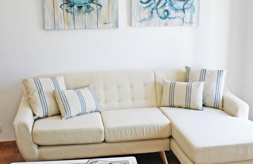 Port de la Selva Apartamento | Apartamento con vistas al mar, balcones y aire acondicionado; mascotas permitidas