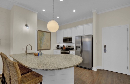 King City Condominio | Pet Friendly, Updated 1 Bedroom Getaway at Ocean Suites