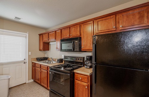 Clarksville Casa | Pet friendly, 15 minutes to Fort Campbell-B3