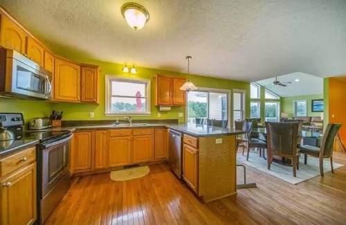 Goodview Casa | Pet Friendly-180 Feet of breathtaking shoreline on peaceful Smith Mountain Lake!