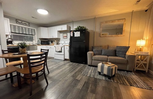 Knoxville Casa | Pet-Friendly 1BR Near UT Medical & Downtown Quiet Stay with Parking